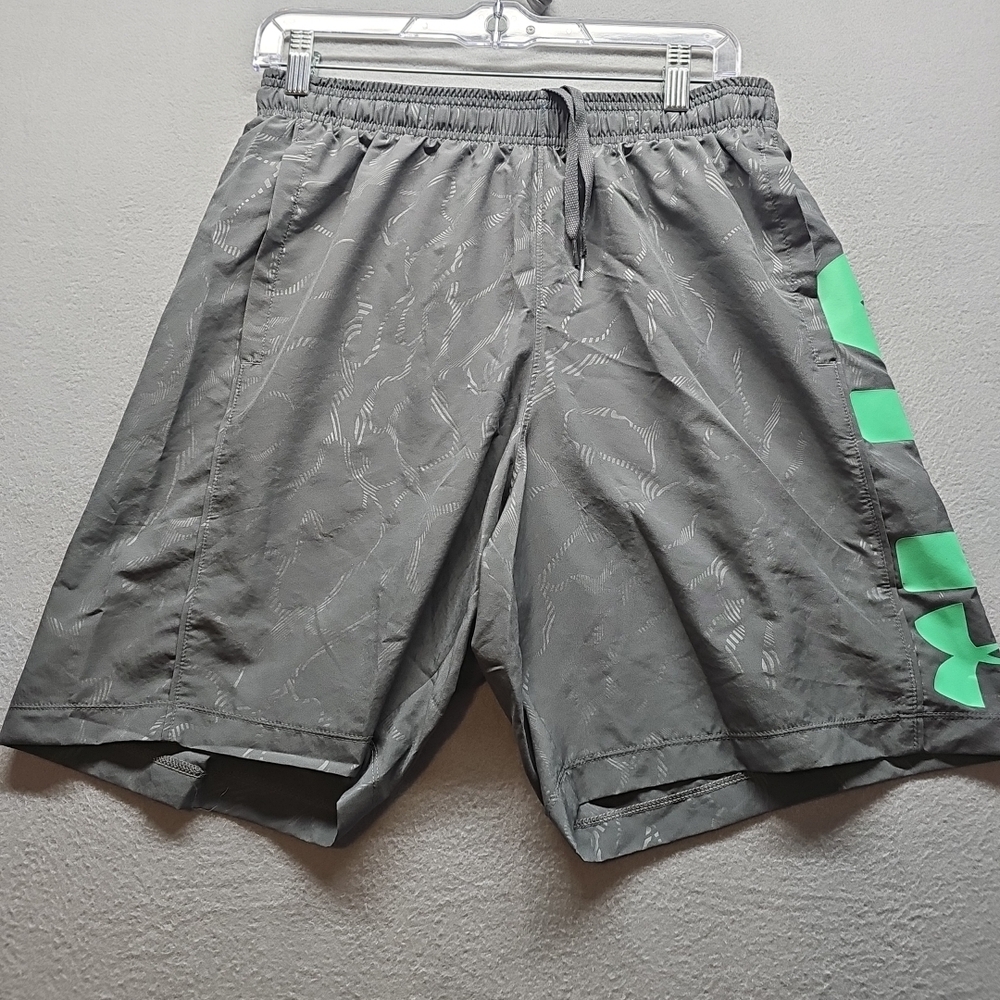 Under Armour Men's Gray Boxer Shorts Size M